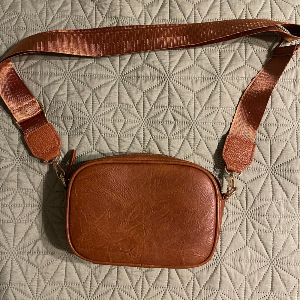 Elegant Tan Crossbody Bag